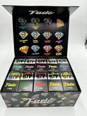 Fade Triple Gelato Cake Disposable
